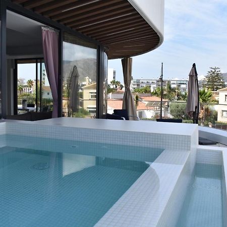 Luxury Complex Beachfront Apartment, Infinity Pool, Sauna, Gym And Large Terrace 托雷莫利诺斯 外观 照片