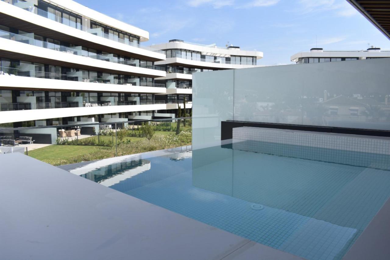 Luxury Complex Beachfront Apartment, Infinity Pool, Sauna, Gym And Large Terrace 托雷莫利诺斯 外观 照片